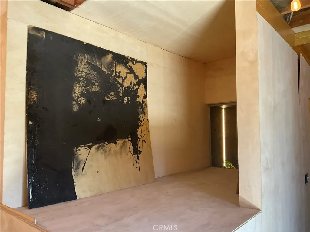 843 N Edgemont Street, Los Angeles, California 90029 home-pic-10